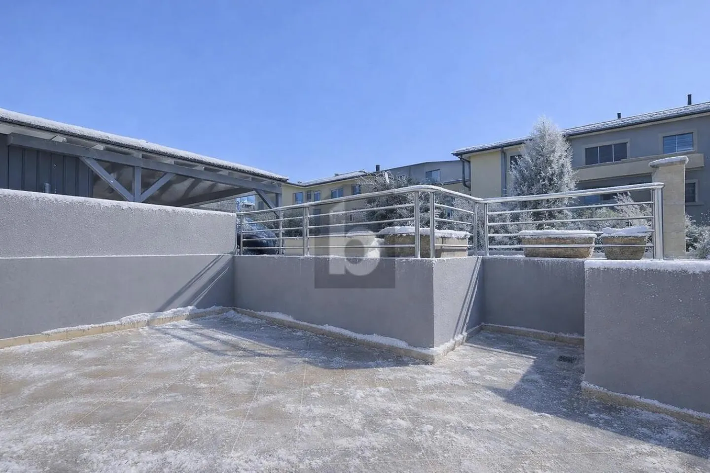 BELLE VILLA RÉNOVÉE AVEC 3 APPARTEMENTS ET JARDIN - Photo 3 sur 6