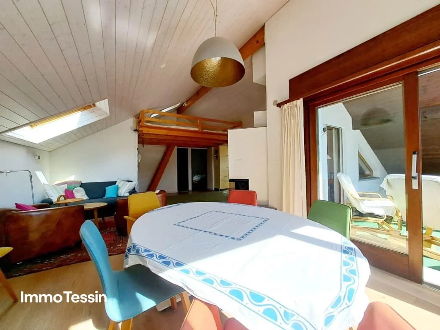 Bel appartement sous les toits à Centovalli avec vue panoramique à couper le souffle... - Photo 10 sur 13