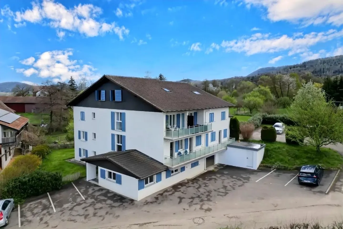 Wohngebäude 8 Zimmer - Foto 1 von 13