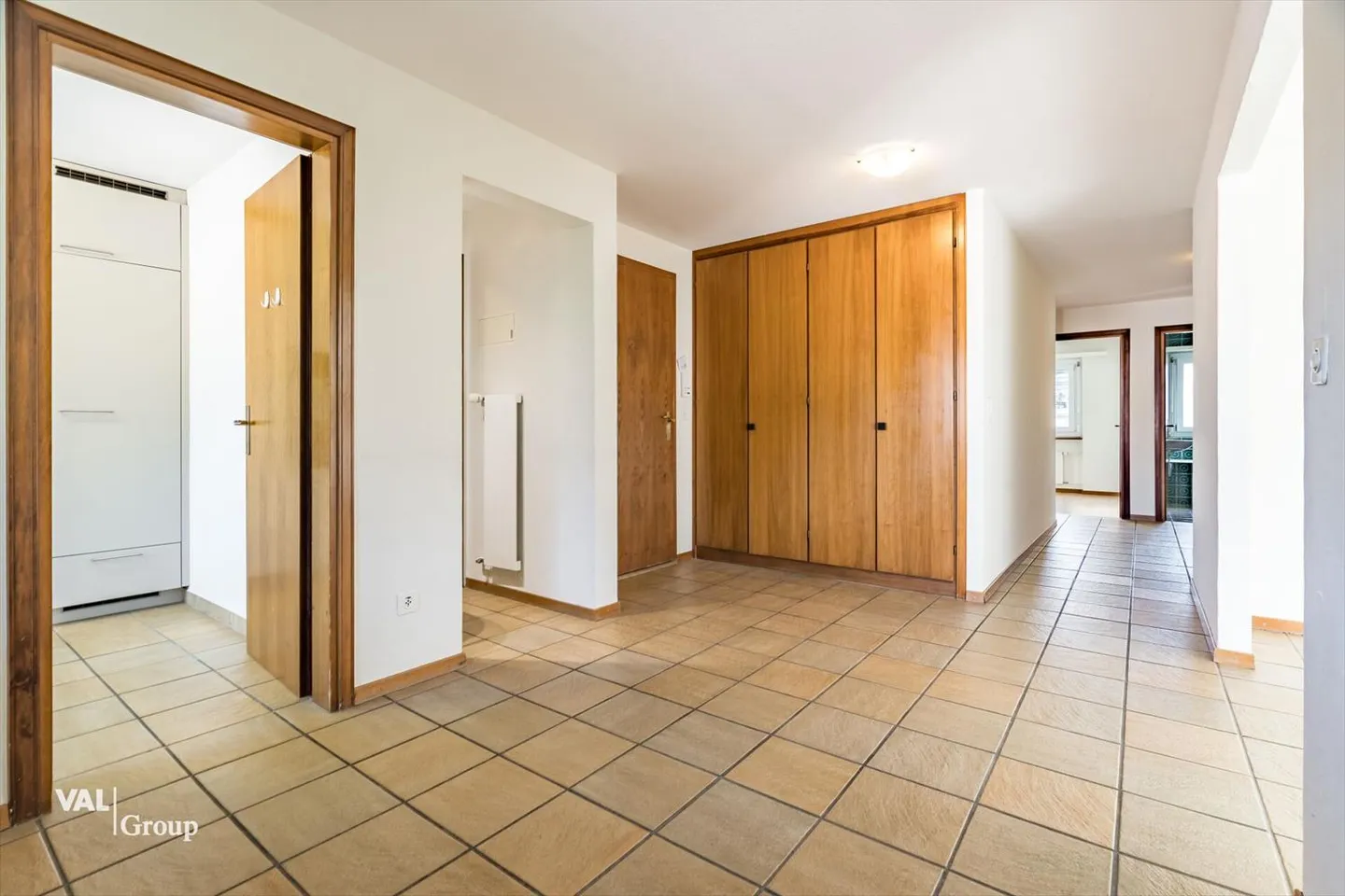 Vie ensoleillée avec vue dégagée et beaucoup d'espace pour vivre - Photo 5 sur 13