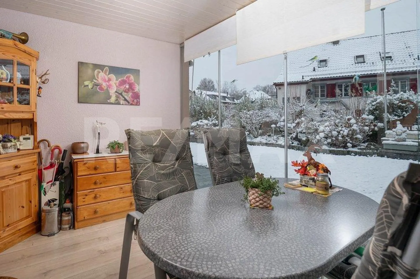 Charming Garden Apartment - Photo 5 of 13