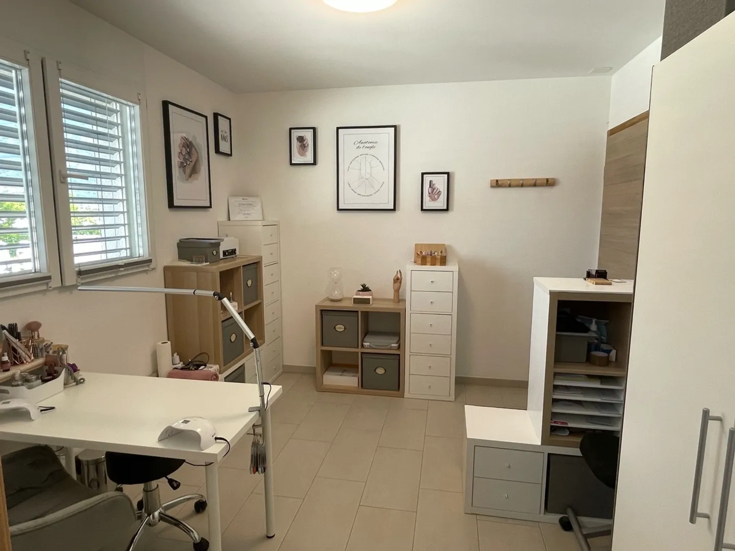 FOR RENT OFFICE 1 ROOM - Photo 2 of 6