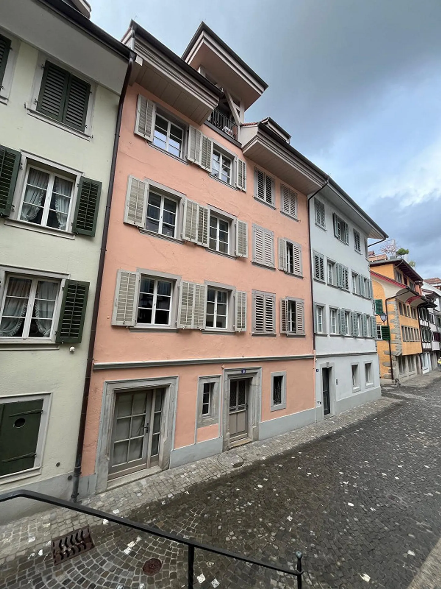 Camera tranquilla e lussuosa completamente attrezzata, come residenza e sede fiscale - Foto 12 di 13