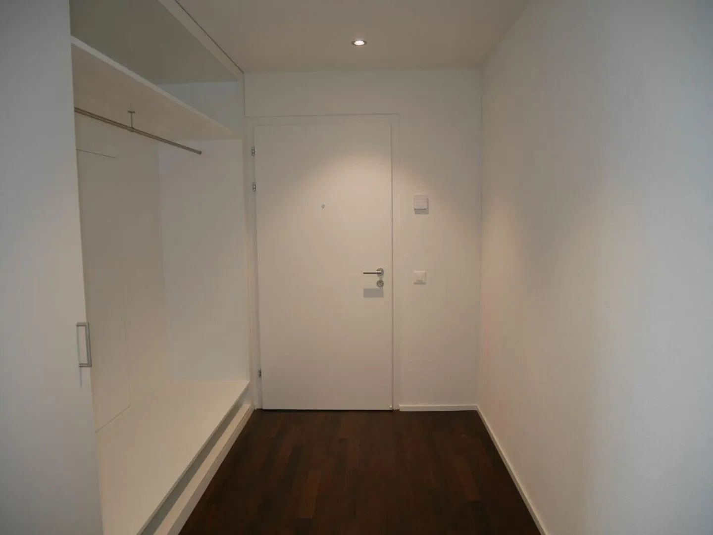 Modern 4.5-room apartment with garden directly at the train station - Photo 3 of 7