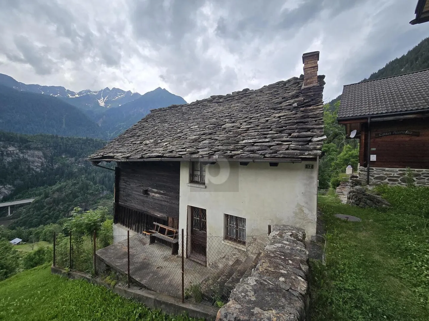 Spazioso e soleggiato da ristrutturare - Foto 5 di 6