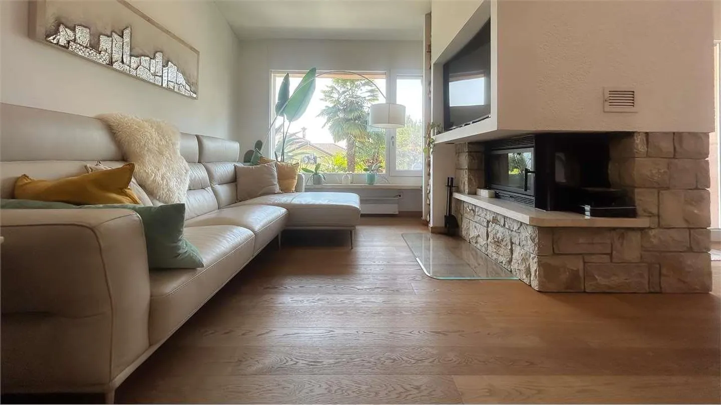 Elegante casa a schiera con giardino - Foto 5 di 13