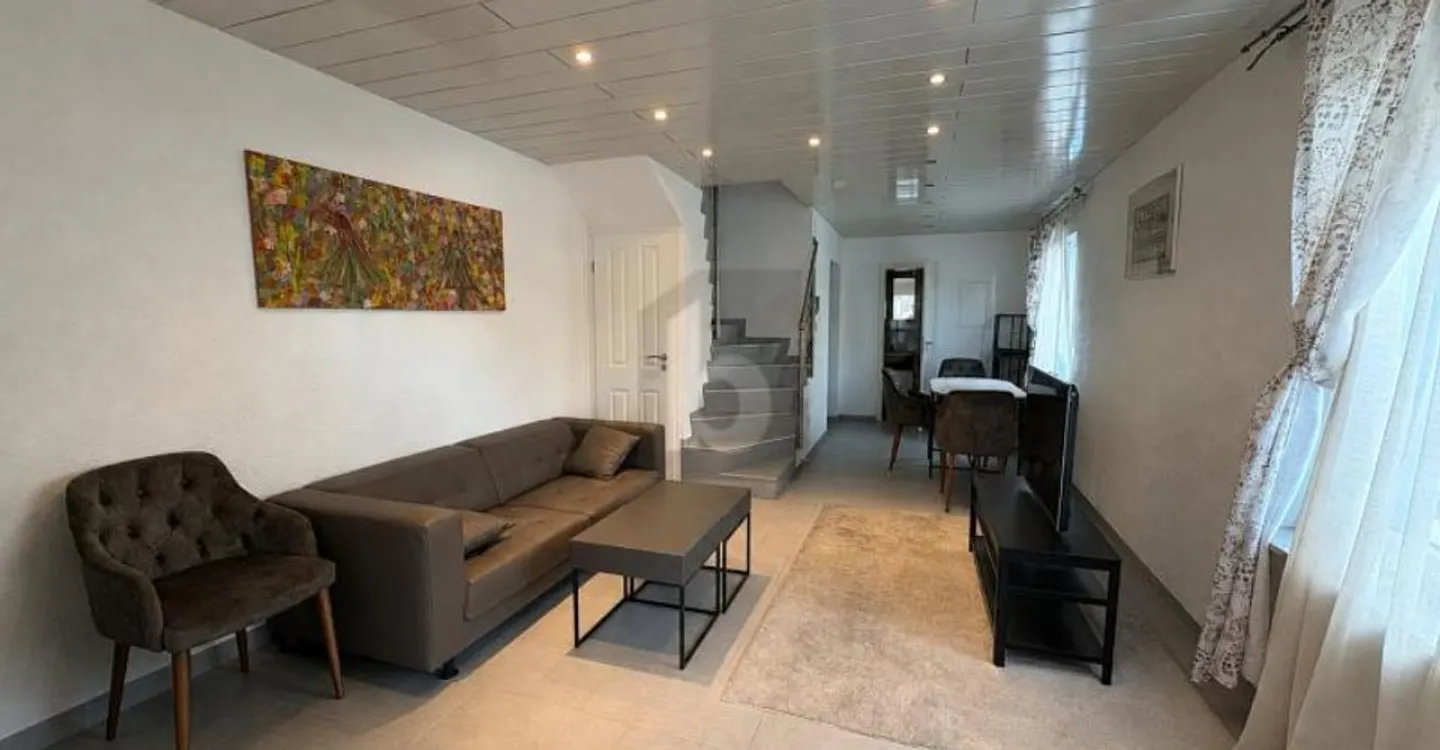 LARGE TERRACE IN A QUIET LOCATION - Photo 1 of 5
