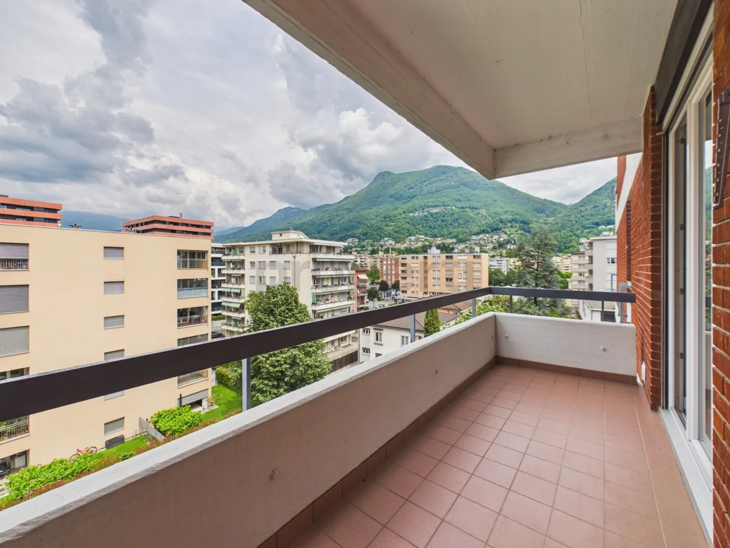 Appartement lumineux avec 1,5 chambres et balcon, Lugano - Photo 8 sur 9