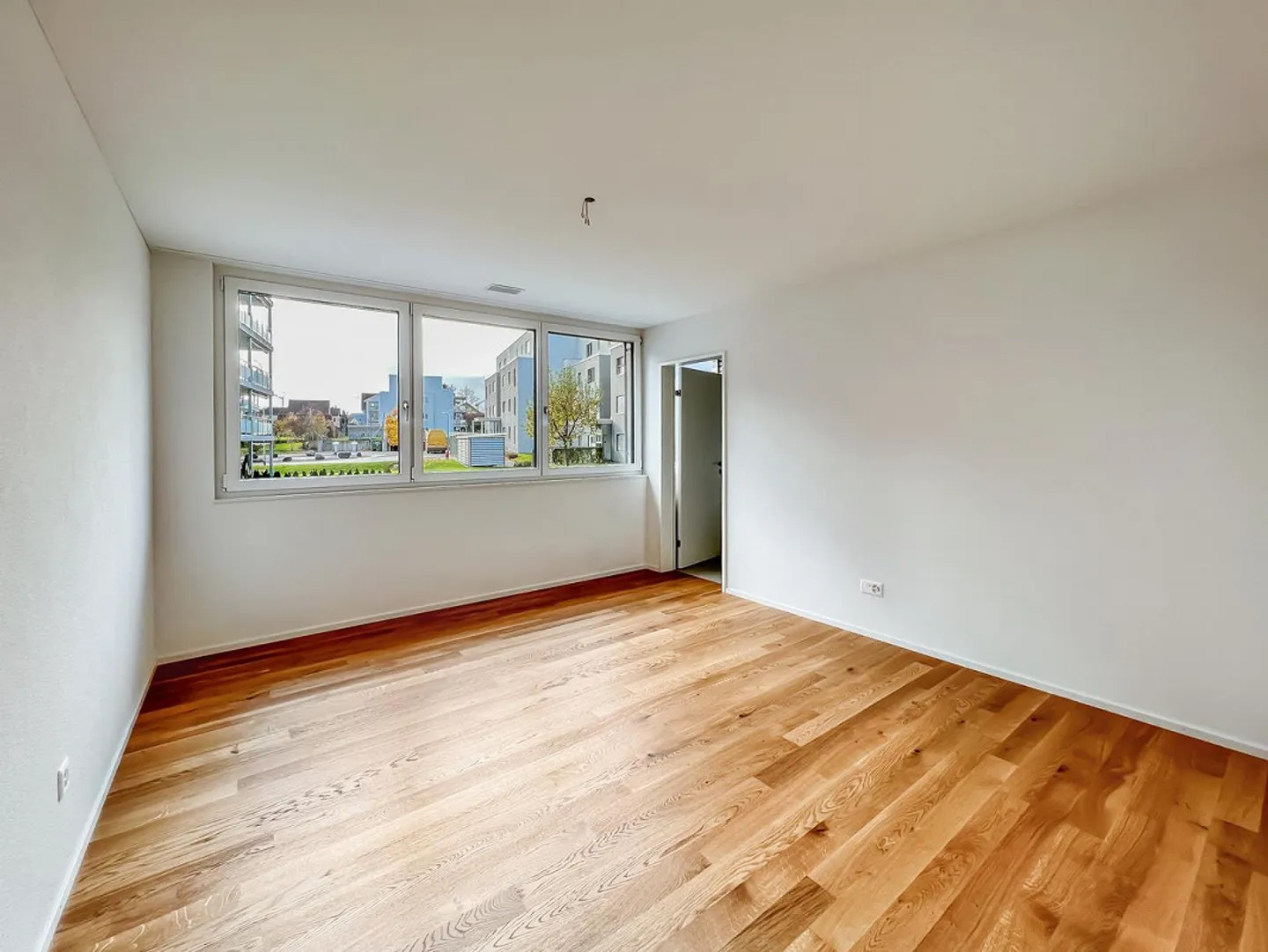 Modern seating apartment - Photo 6 of 9