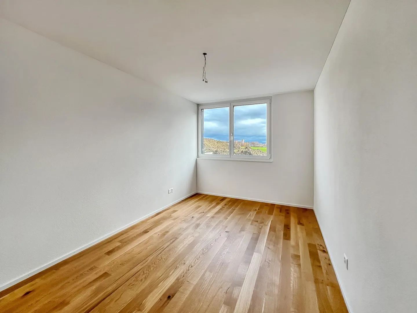 Modern seating apartment - Photo 8 of 9