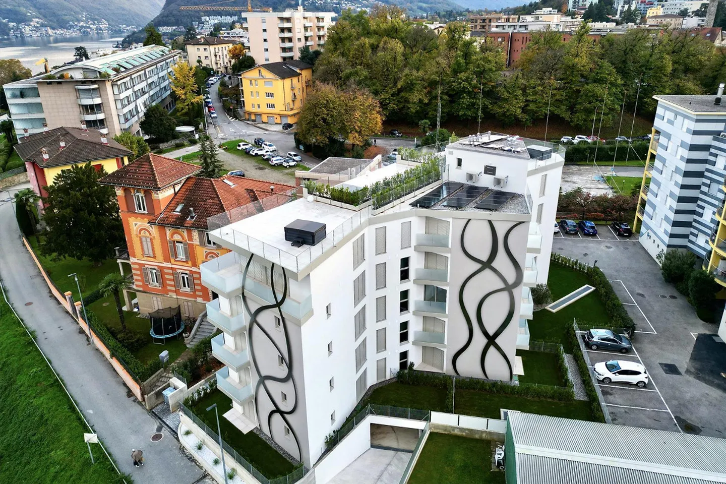 DIRECTTAMENTE DAL COSTRUTTORE - Nuovo attico con vista lago e terrazza sul tetto - Foto 22 di 25