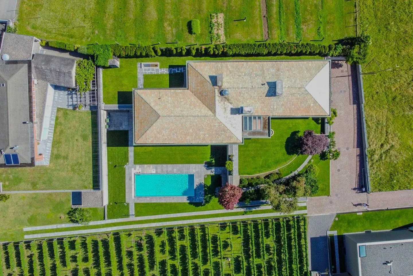Charmante Villa mit Pool - Foto 2 von 15