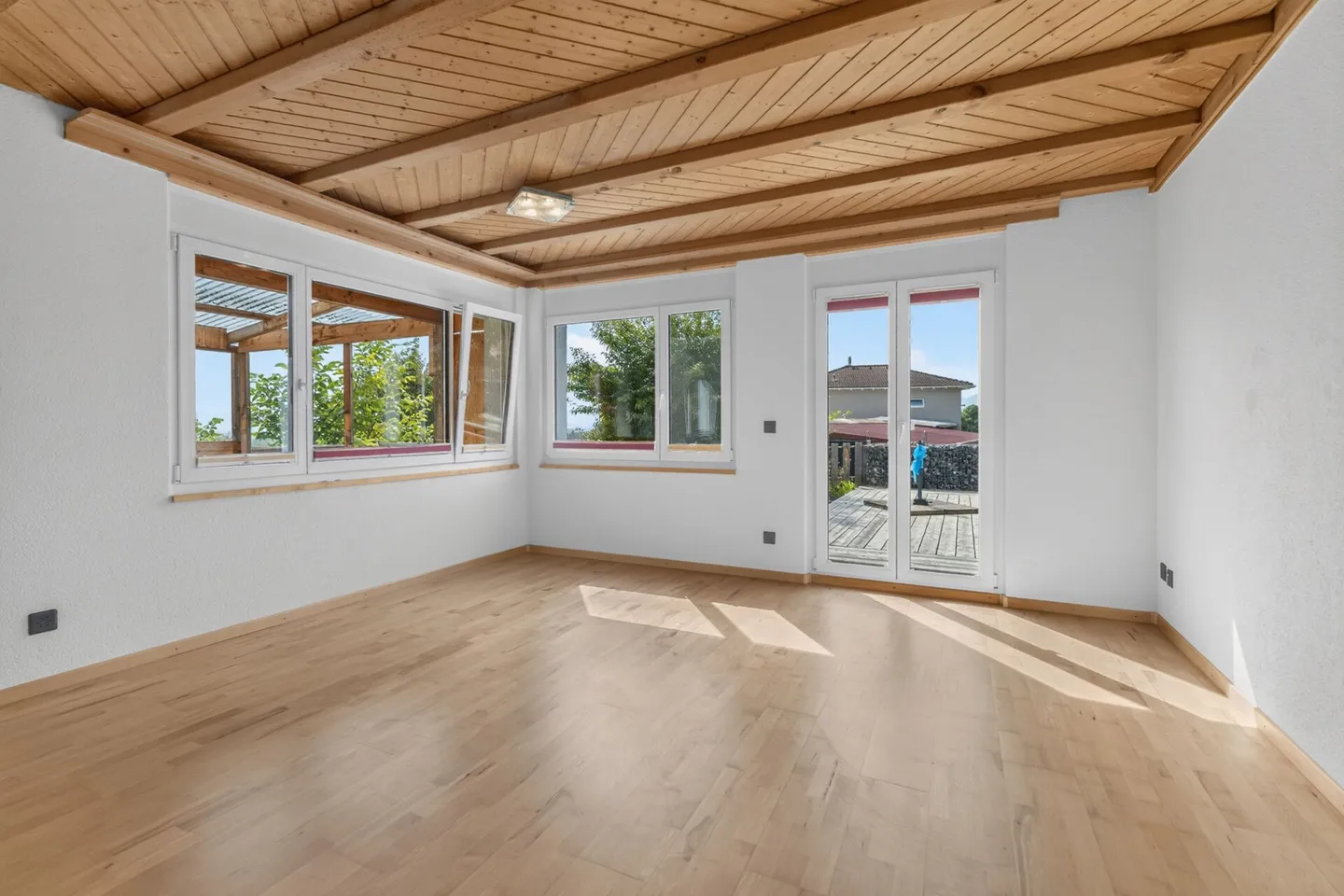 Spacious 5.5-room single-family house in Sax - Photo 8 of 19