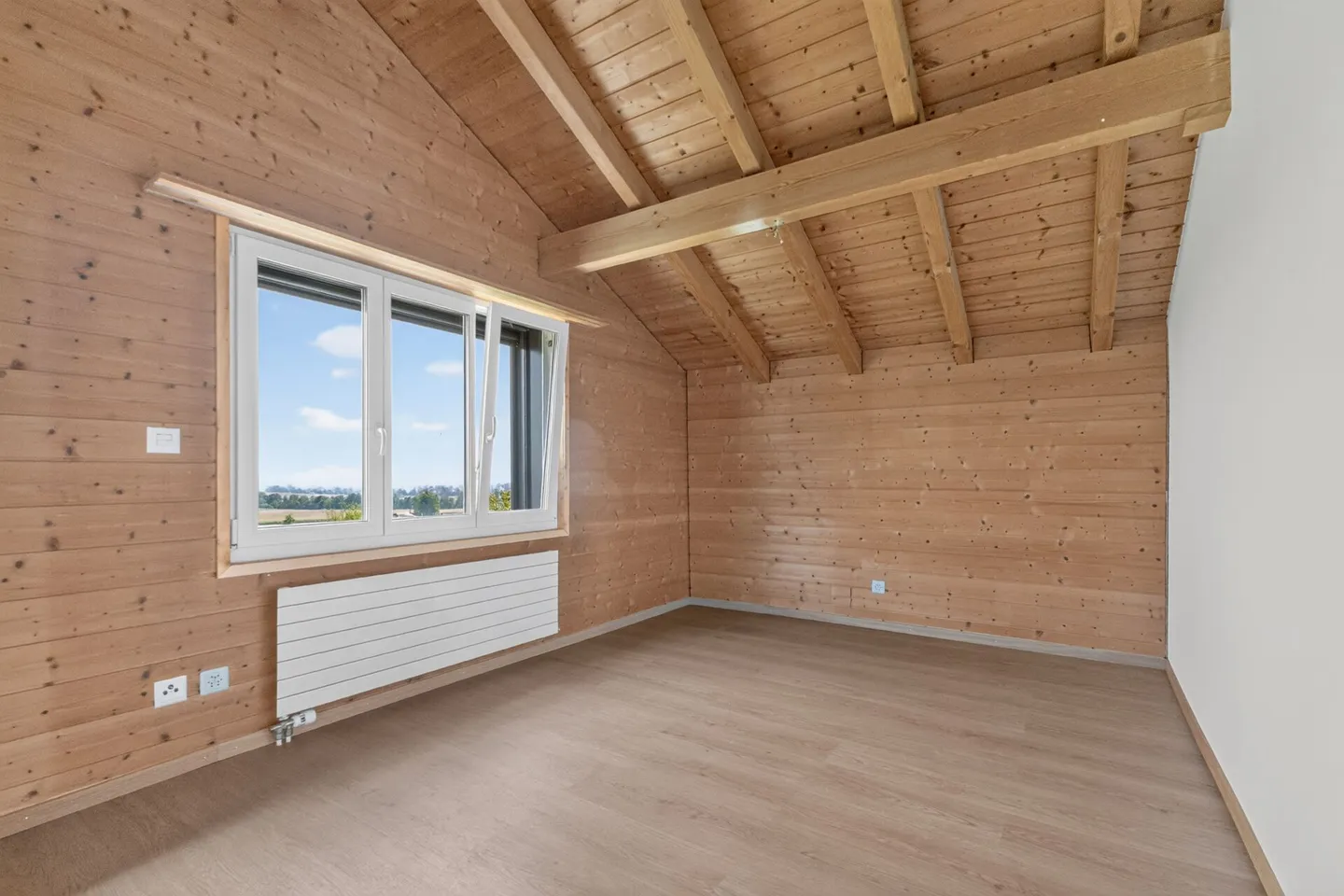 Spacious 5.5-room single-family house in Sax - Photo 9 of 19