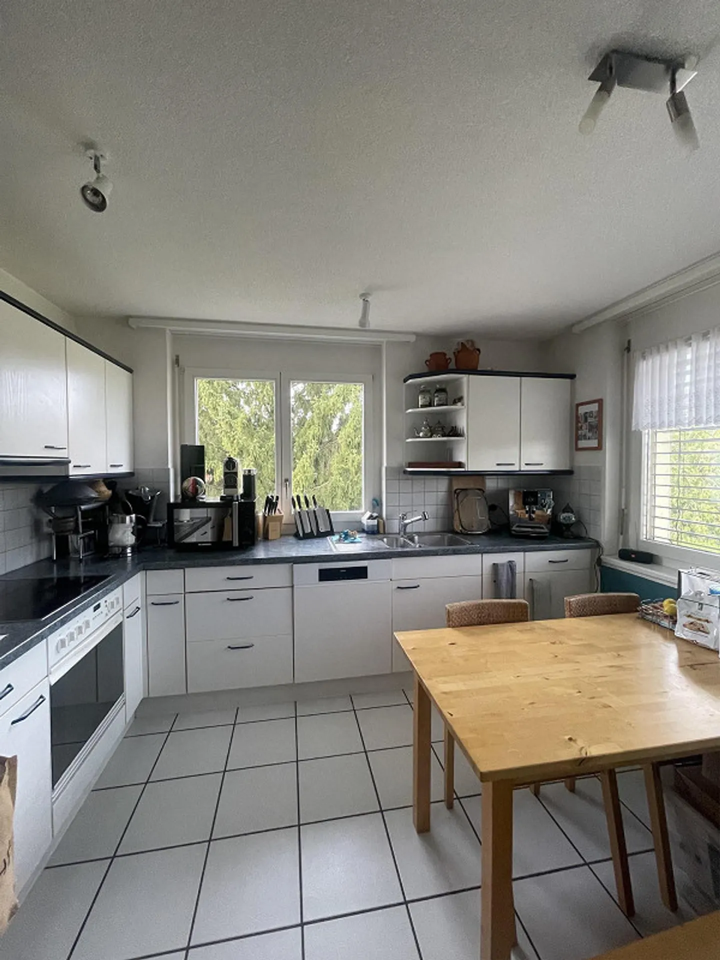 Incantevole appartamento mansardato di 3,5 locali con galleria e vista panoramica - Foto 3 di 11