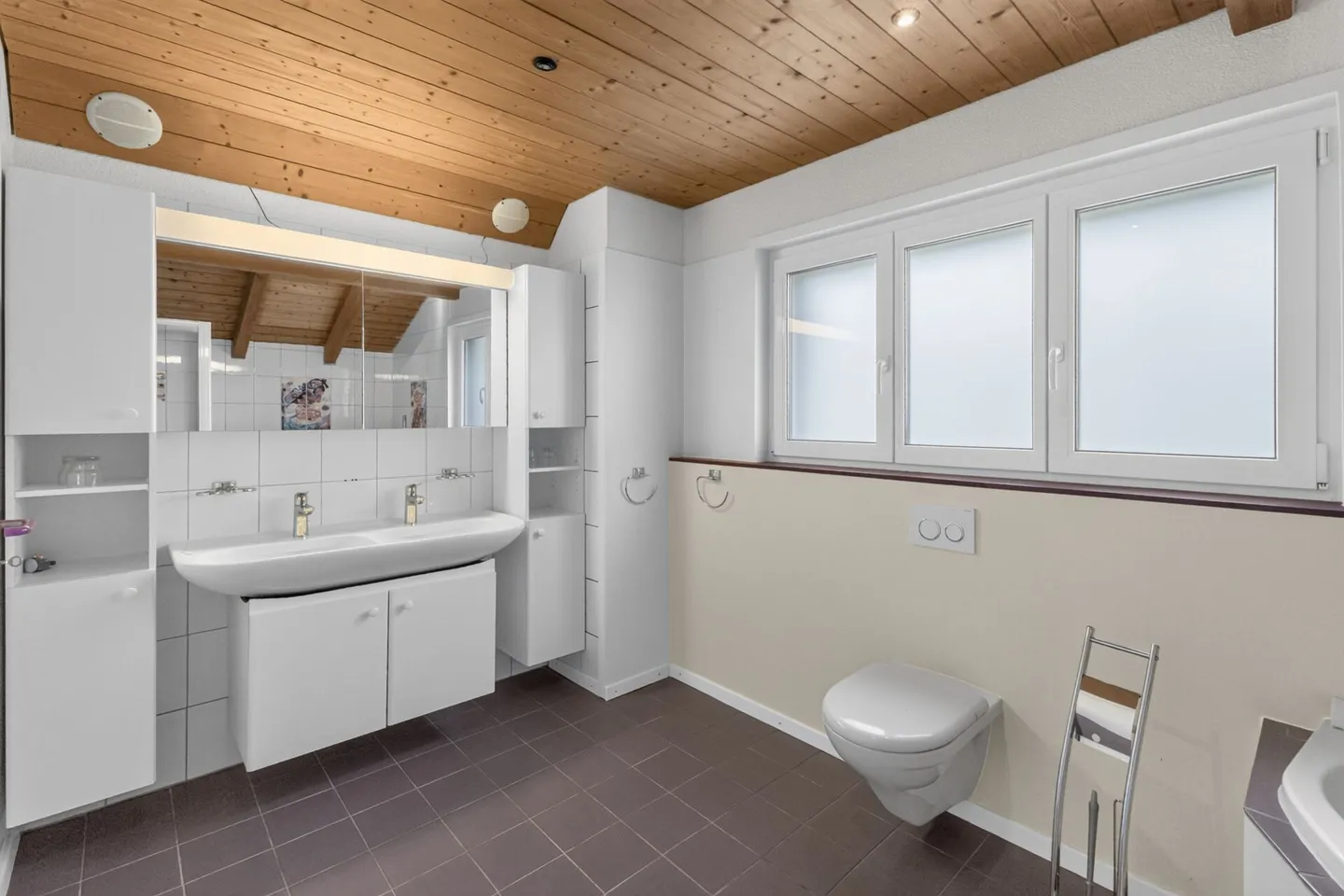Spacious 5.5-room single-family house in Sax - Photo 16 of 19