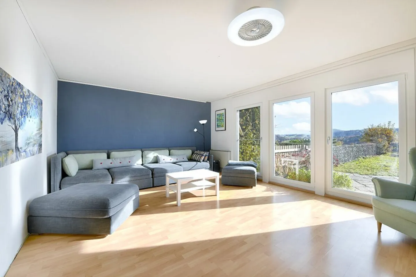 7.5-Zimmer Einfamilienhaus an ruhiger Lage mit Weitsicht, grossem Garten und Swimming Pool - Foto 4 von 14