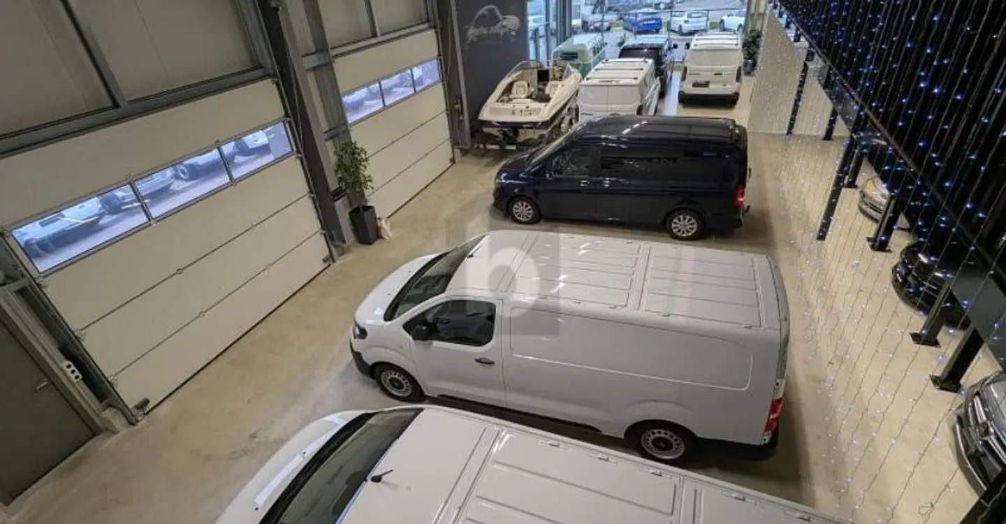 AUTO-HOTEL A 25 MIN DALL'AEROPORTO DI ZURIGO - Foto 4 di 6