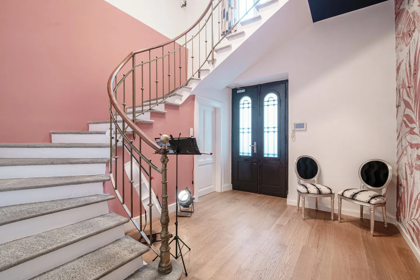 Villa mit atemberaubendem Seeblick - Foto 23 von 34