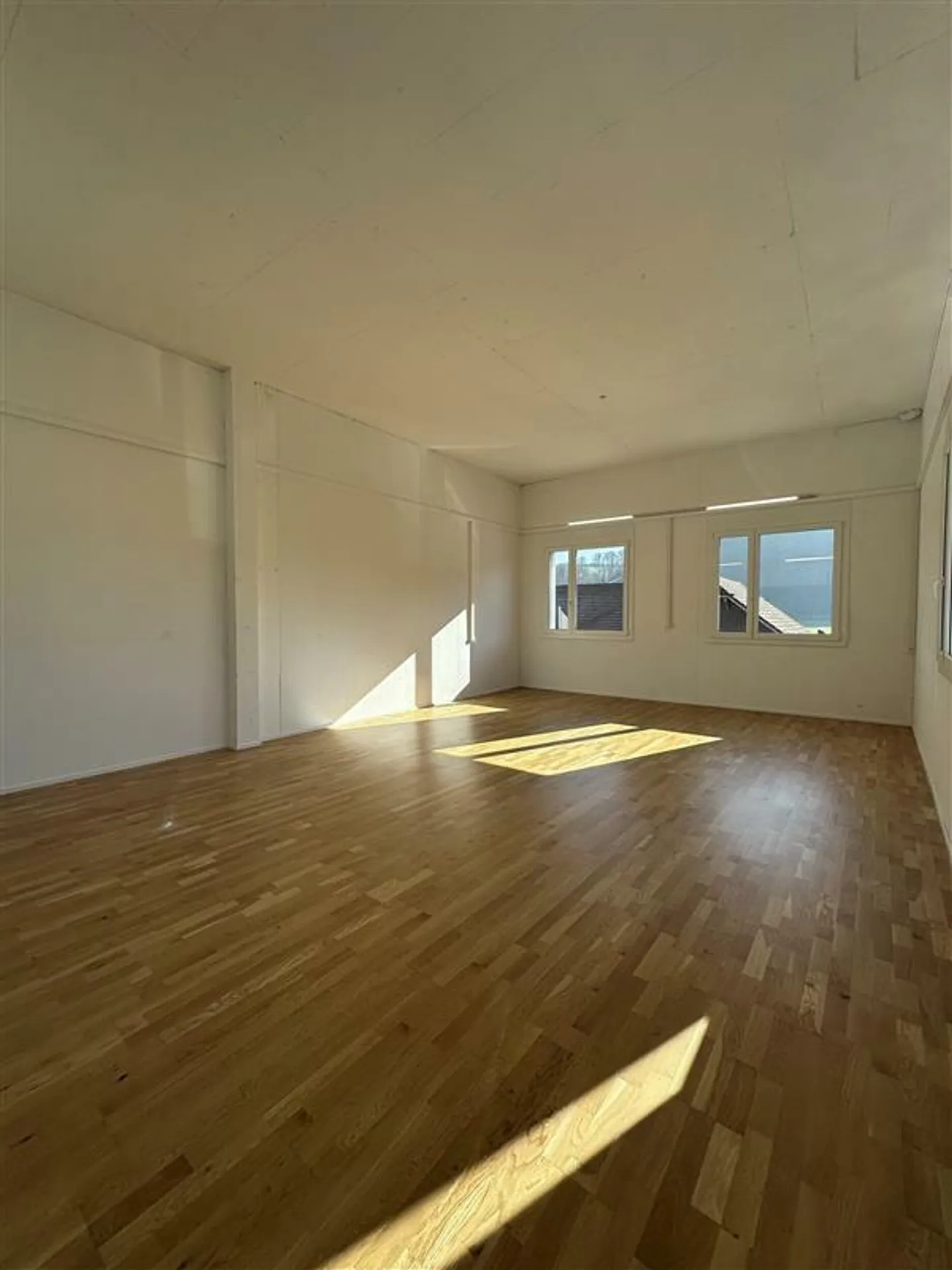Office space for rent - Photo 5 of 5