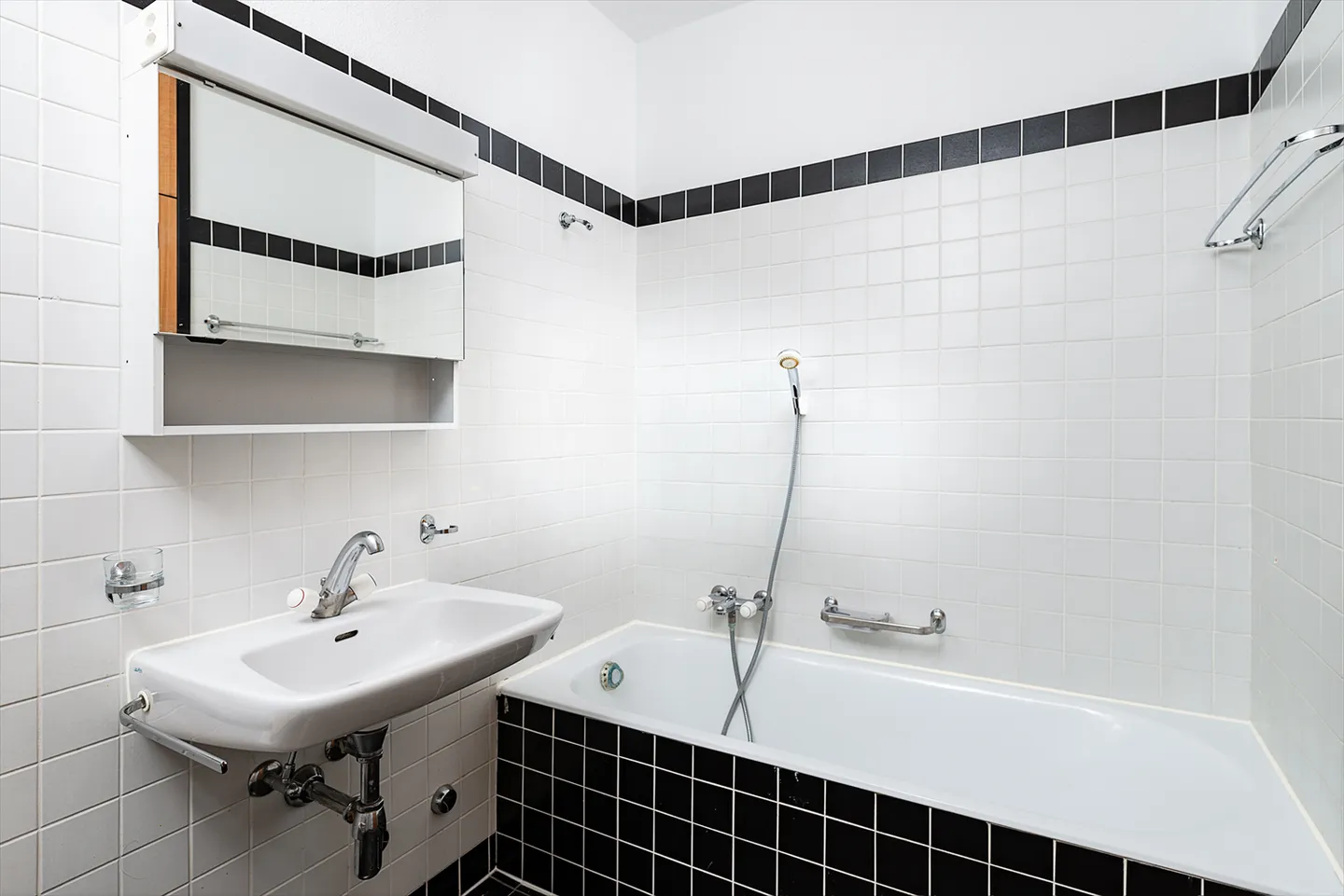 Apartment for rent - Photo 5 of 9