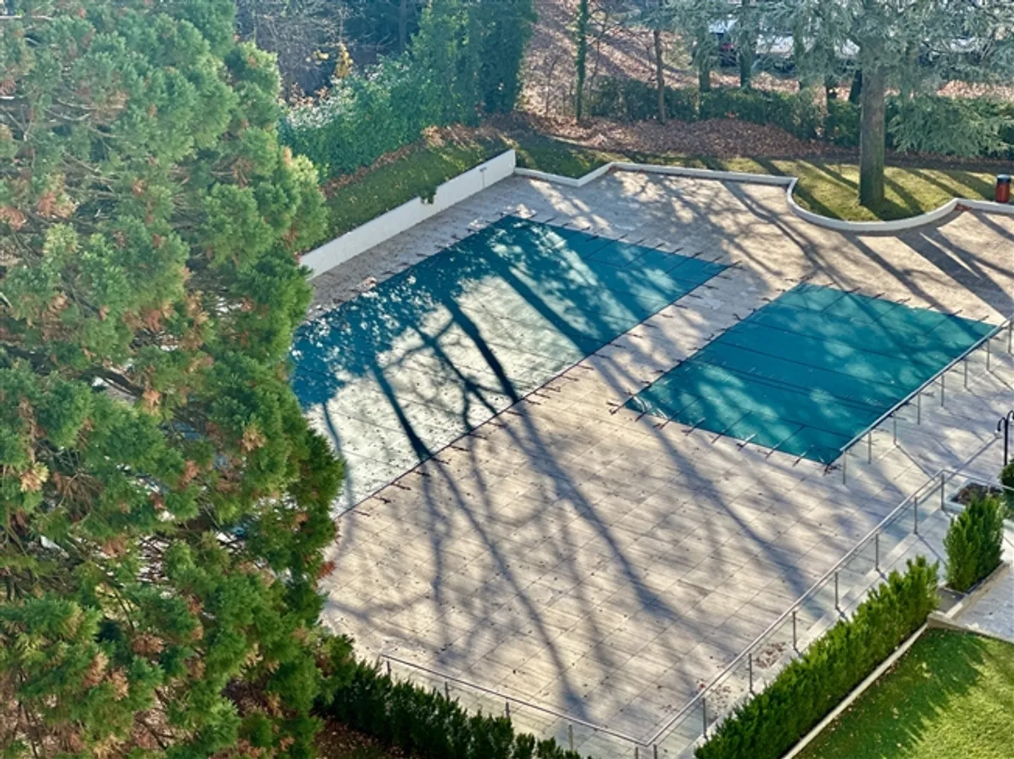 ECCEZIONALE 4 Camere LUMINOSE & VISTE – 2 piscine esterne e interne. - Foto 4 di 20