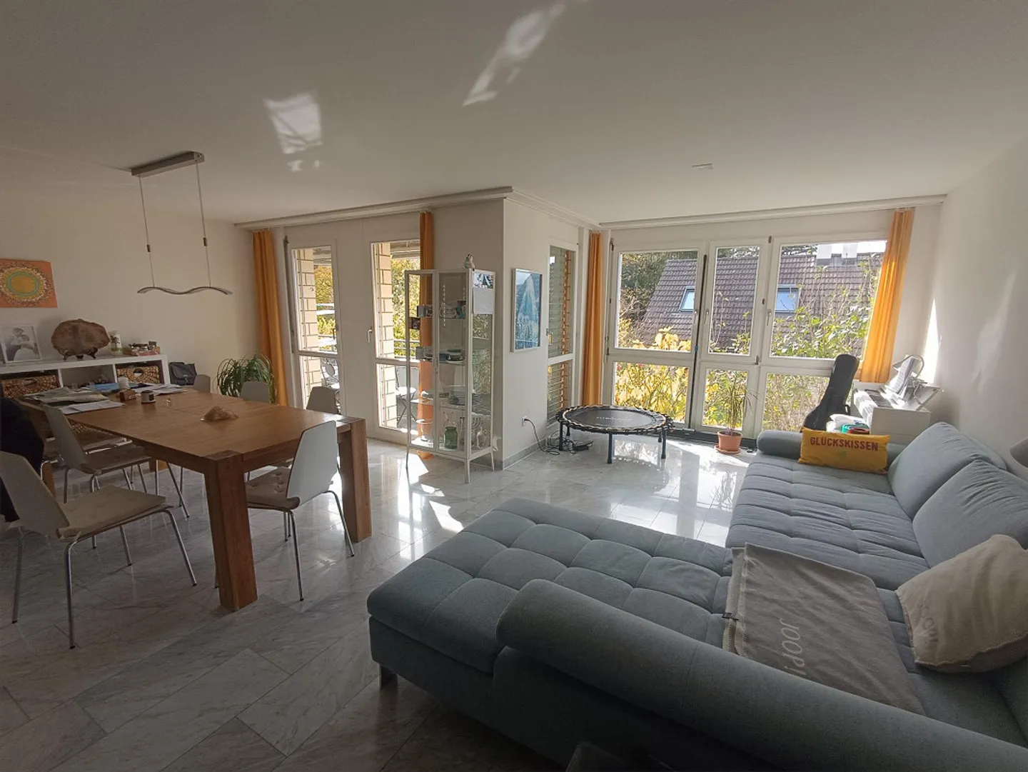 Charmantes 5.5-Zimmer-DEFH in ruhiger Lage von Arlesheim - Foto 2 von 7
