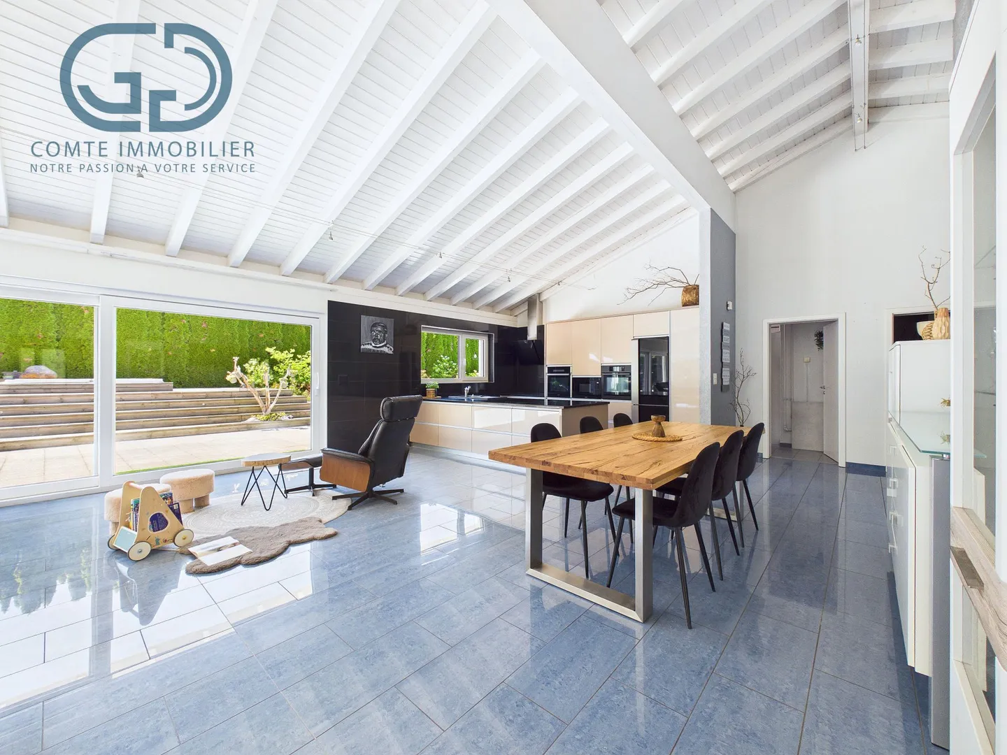 Maison familiale avec espace pro - Photo 3 sur 13