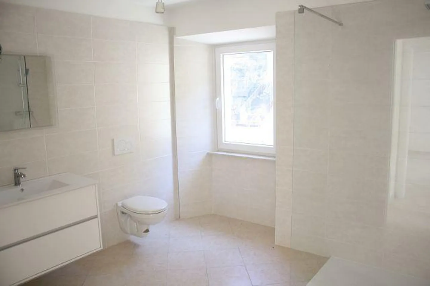 Charmantes Doppelhaus in Airolo - Foto 6 von 20