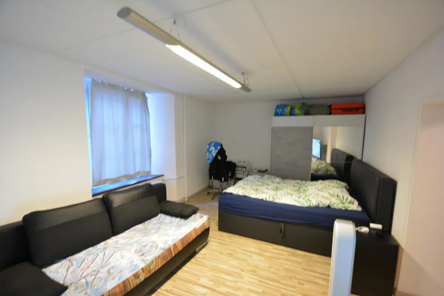 Au cœur de la vieille ville - Appartement de 2,5 pièces à louer - Photo 3 sur 4