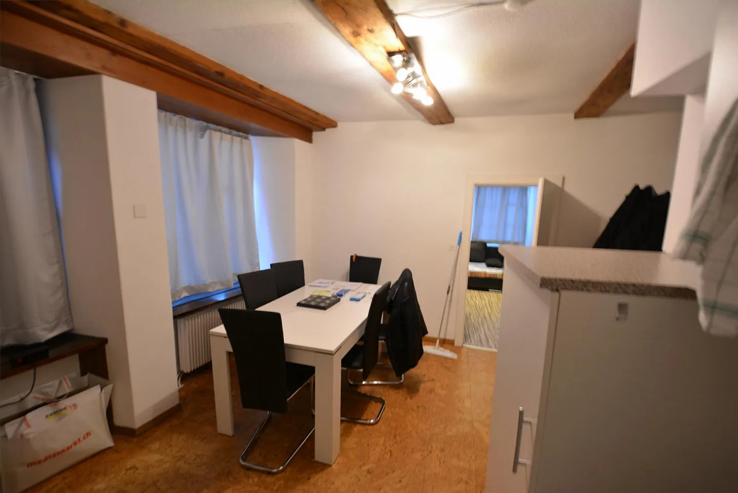 Au cœur de la vieille ville - Appartement de 2,5 pièces à louer - Photo 4 sur 4