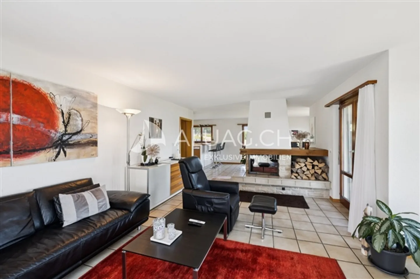 Happiness in the Midst of Green Idyllic - Photo 5 of 13