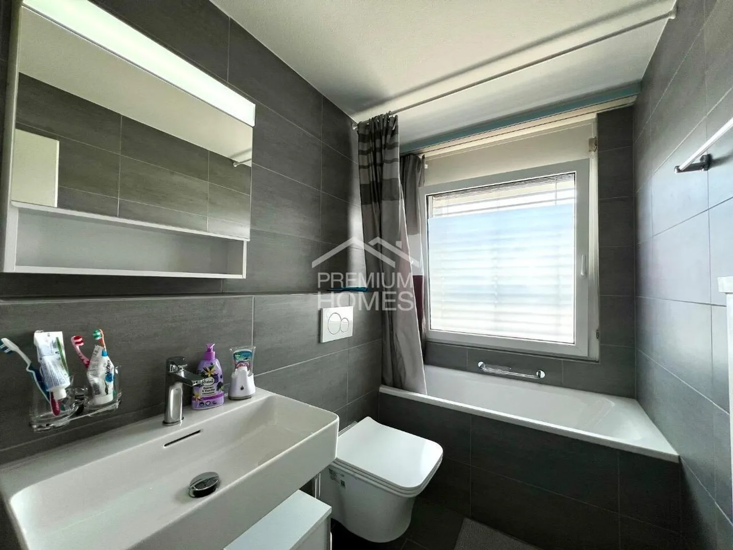 Familiengerechtes Wohnen mit kurzem Schulweg - Foto 7 von 9