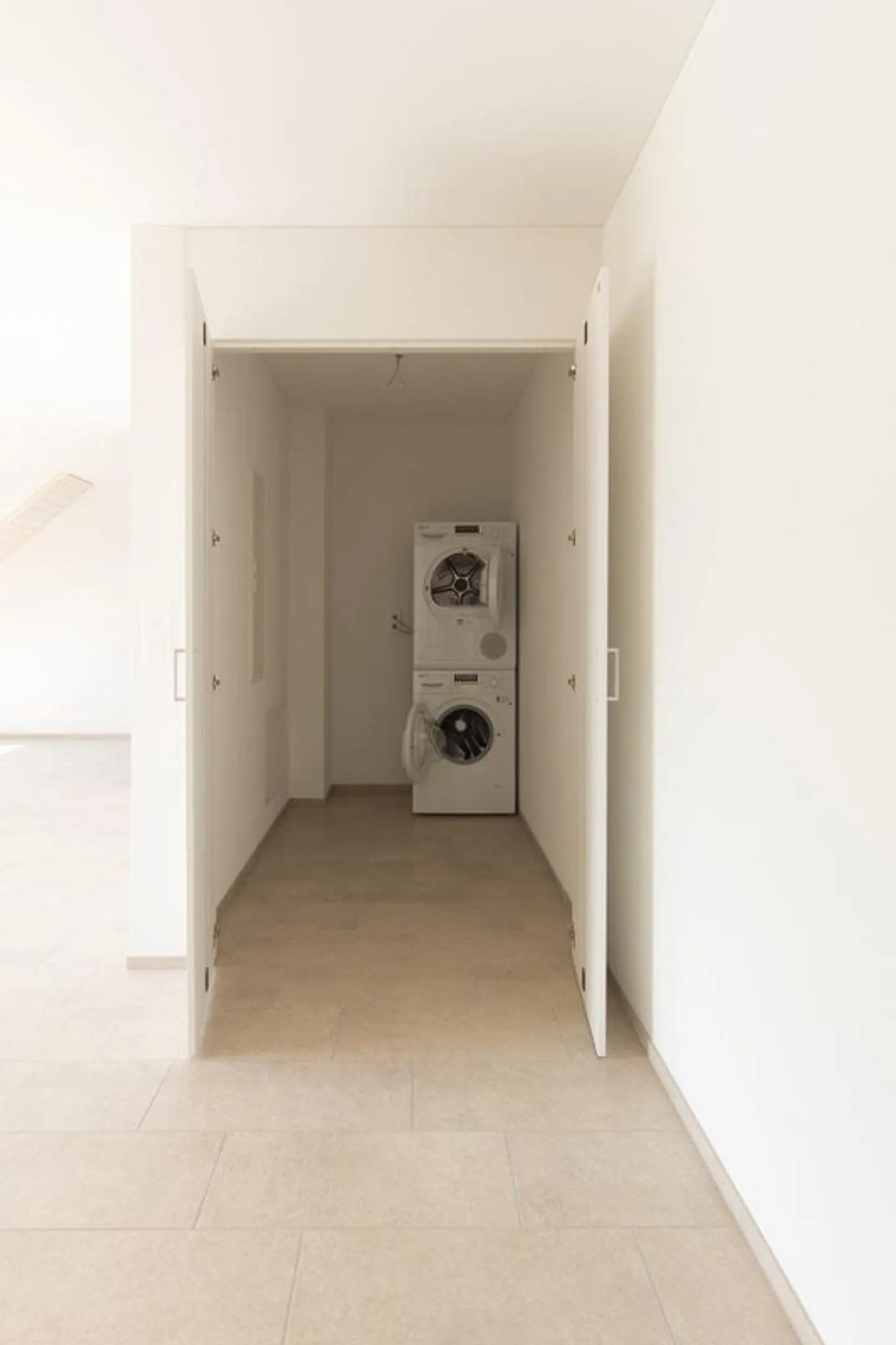 Moderne und sehr grosszügige 3½-Zimmerwohnung an ruhiger Lage - Foto 7 von 8