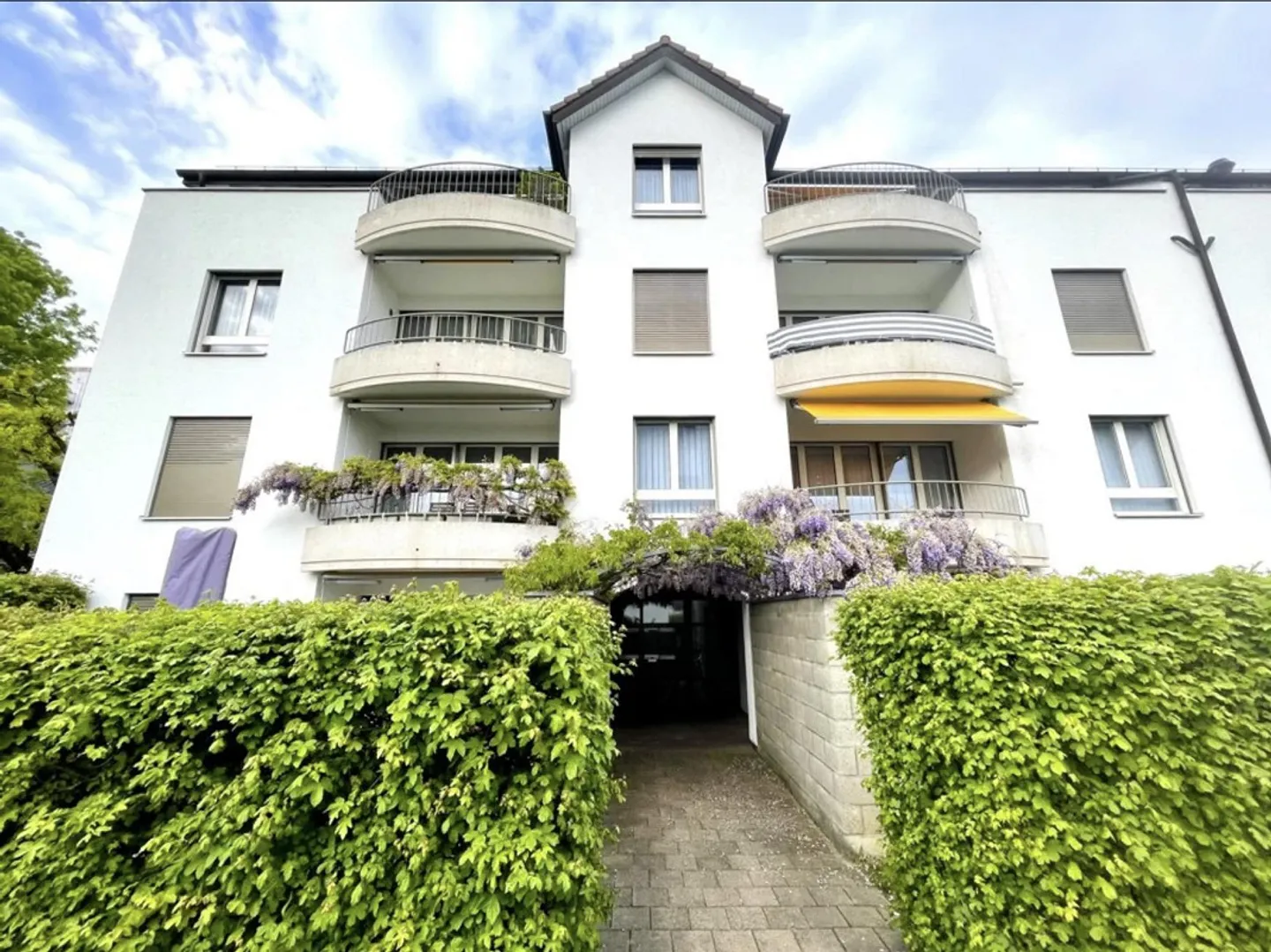 Exclusive comfortable furnished 4 ½ room apartment in Dietikon (Zurich) for rent. - Photo 14 of 15