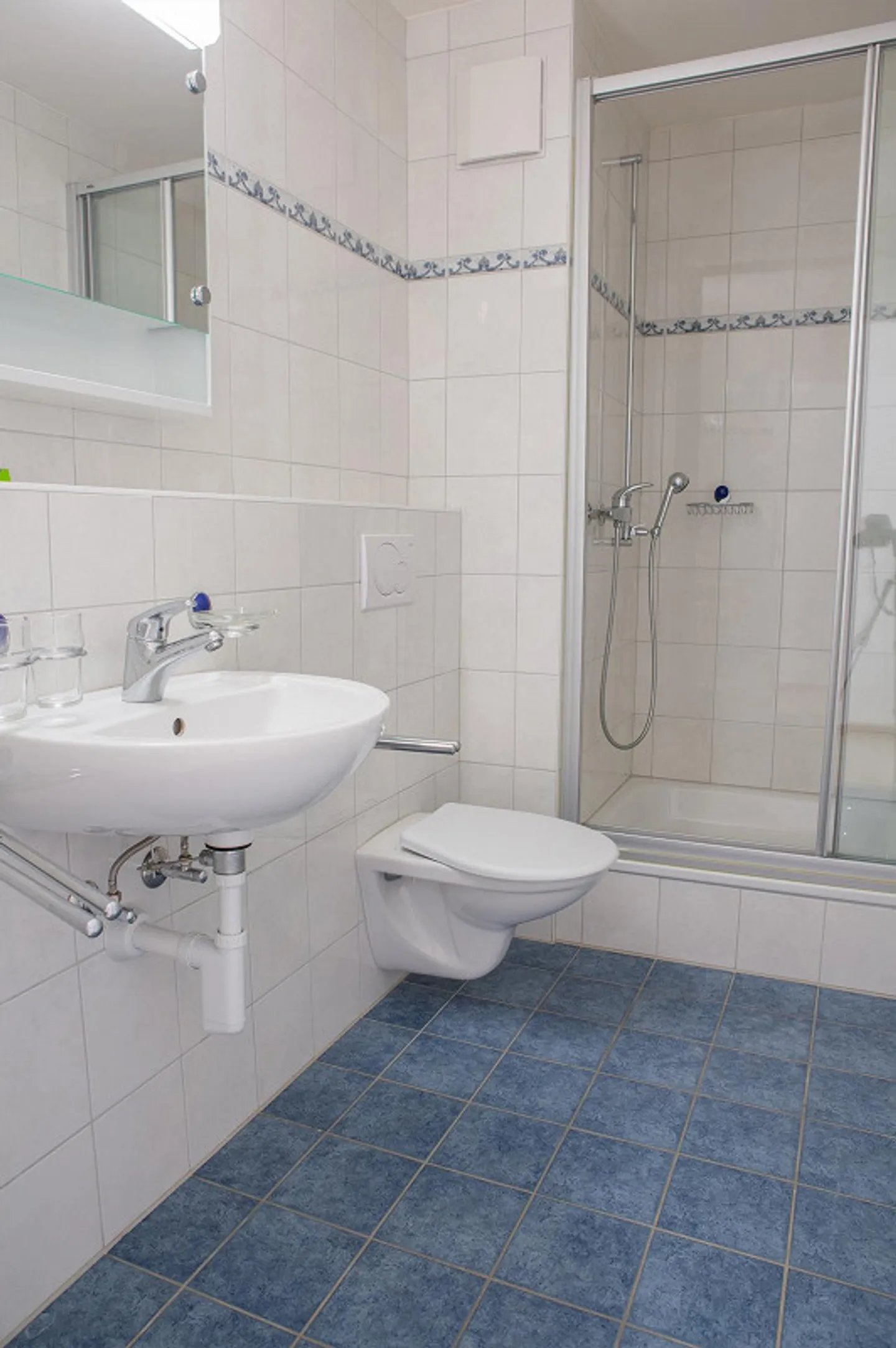 Geräumige 4½-Zimmer-Wohnung in einer grünen Umgebung - Foto 8 von 10