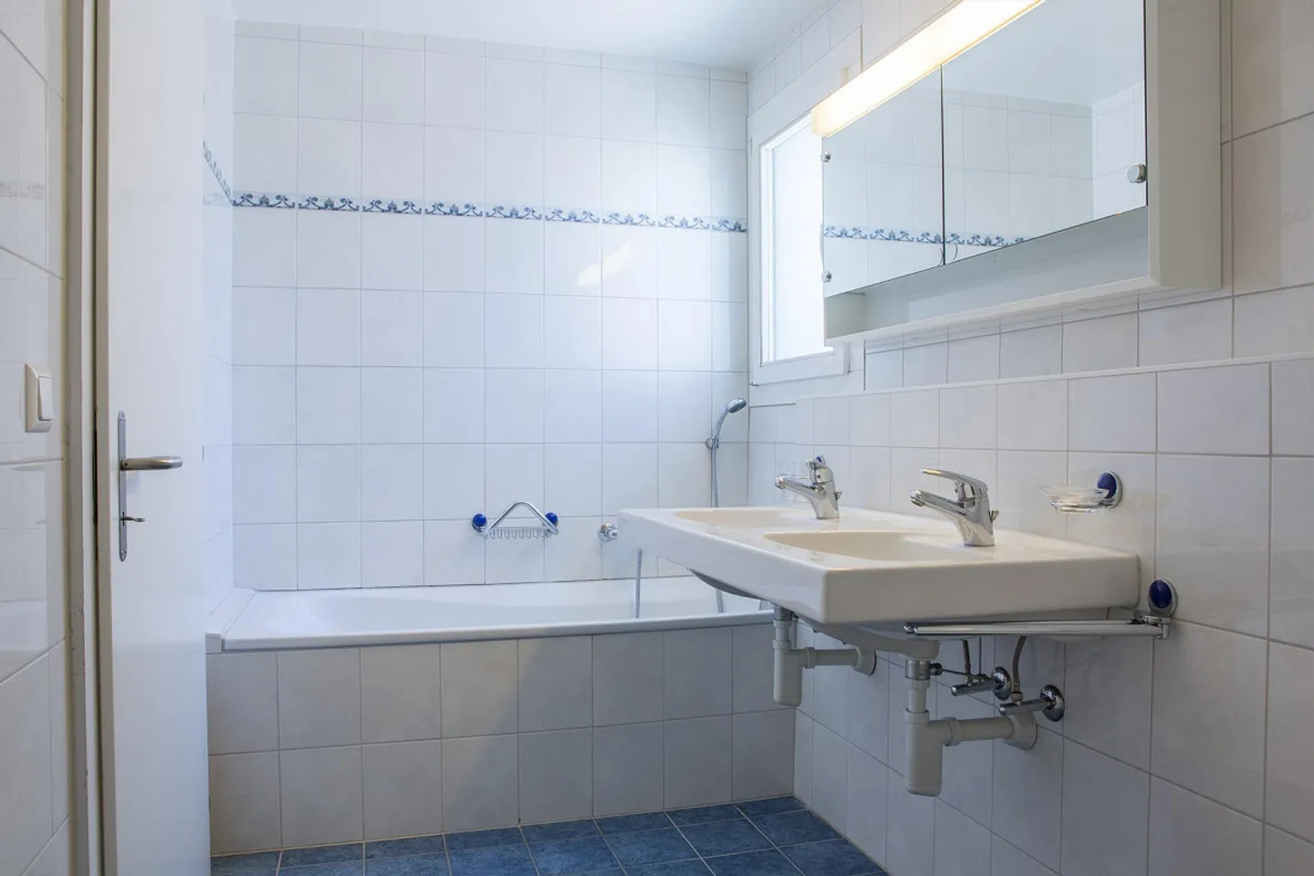 Geräumige 4½-Zimmer-Wohnung in einer grünen Umgebung - Foto 9 von 10