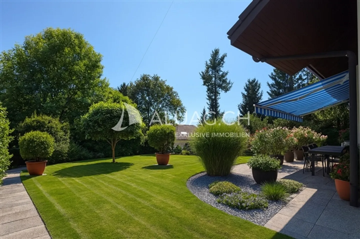 Happiness in the Midst of Green Idyllic - Photo 12 of 13