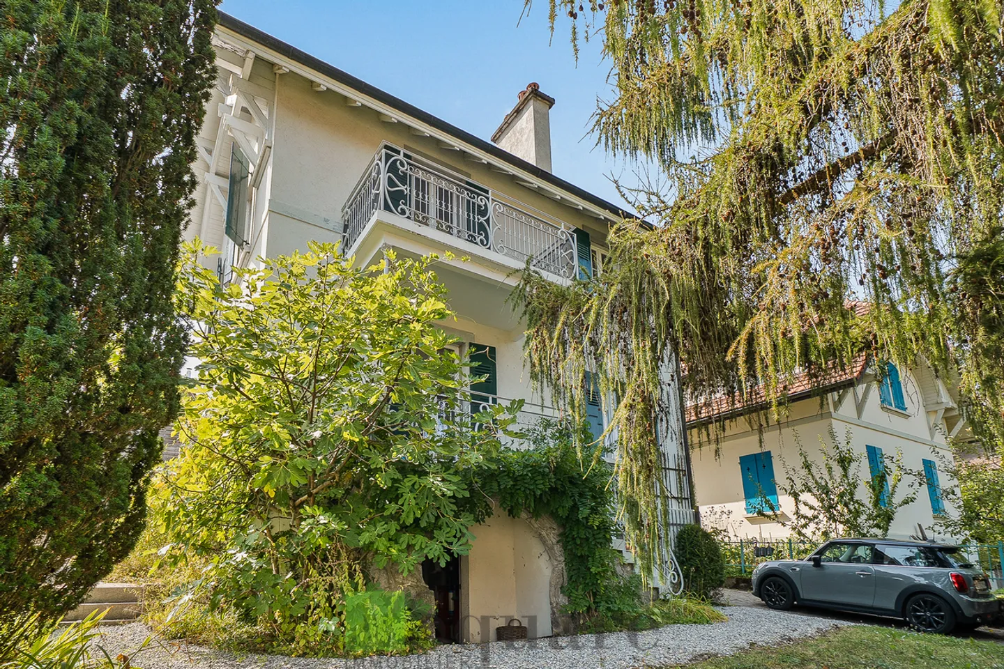 Schöne 5-Zimmer-Einfamilienvilla im Zentrum von Lausanne - Foto 2 von 13