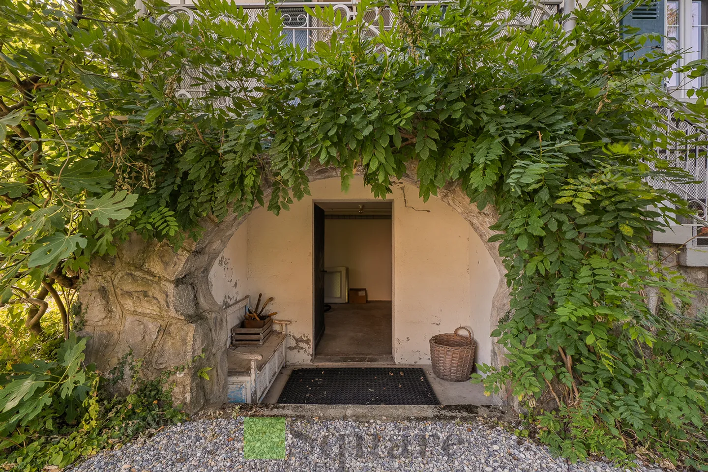 Schöne 5-Zimmer-Einfamilienvilla im Zentrum von Lausanne - Foto 12 von 13