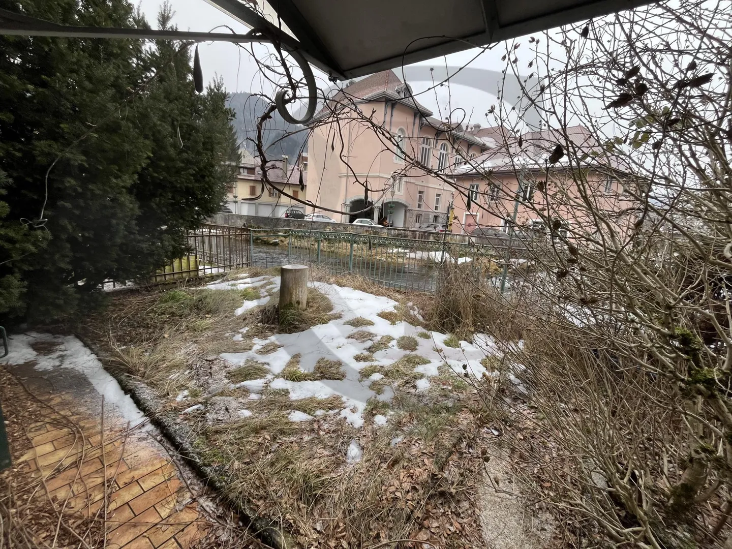 Terraced house to renovate? City center? Small garden by the Orbe river - Photo 4 of 4