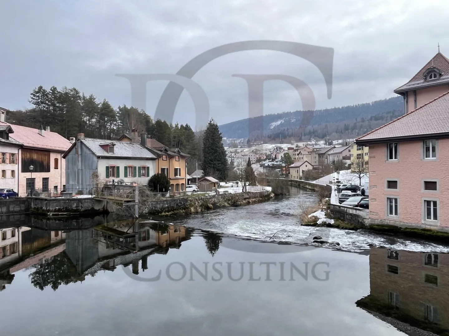 Terraced house to renovate? City center? Small garden by the Orbe river - Photo 1 of 4