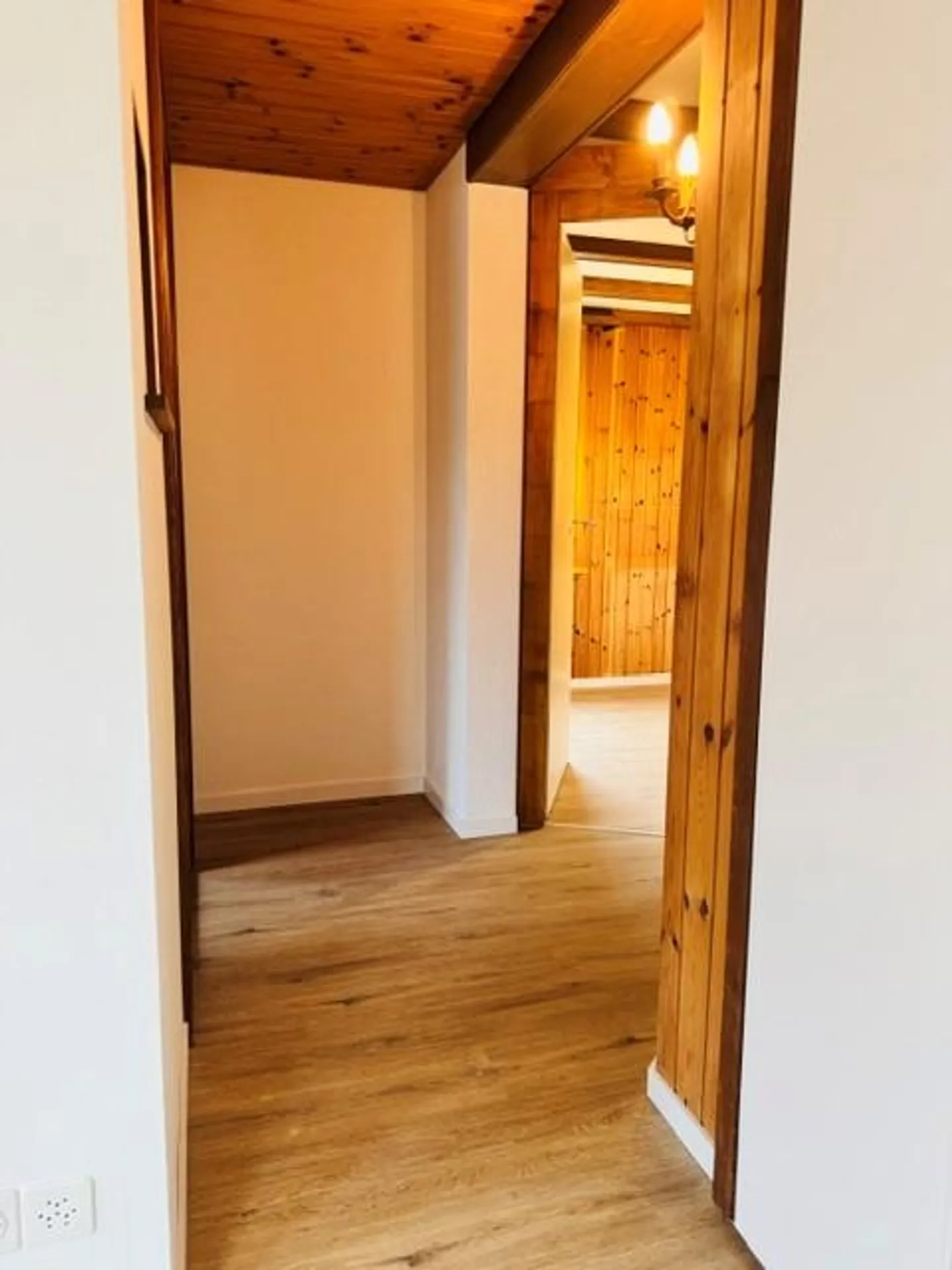 Charming 3.5-room apartment with new renovation - Photo 5 of 9