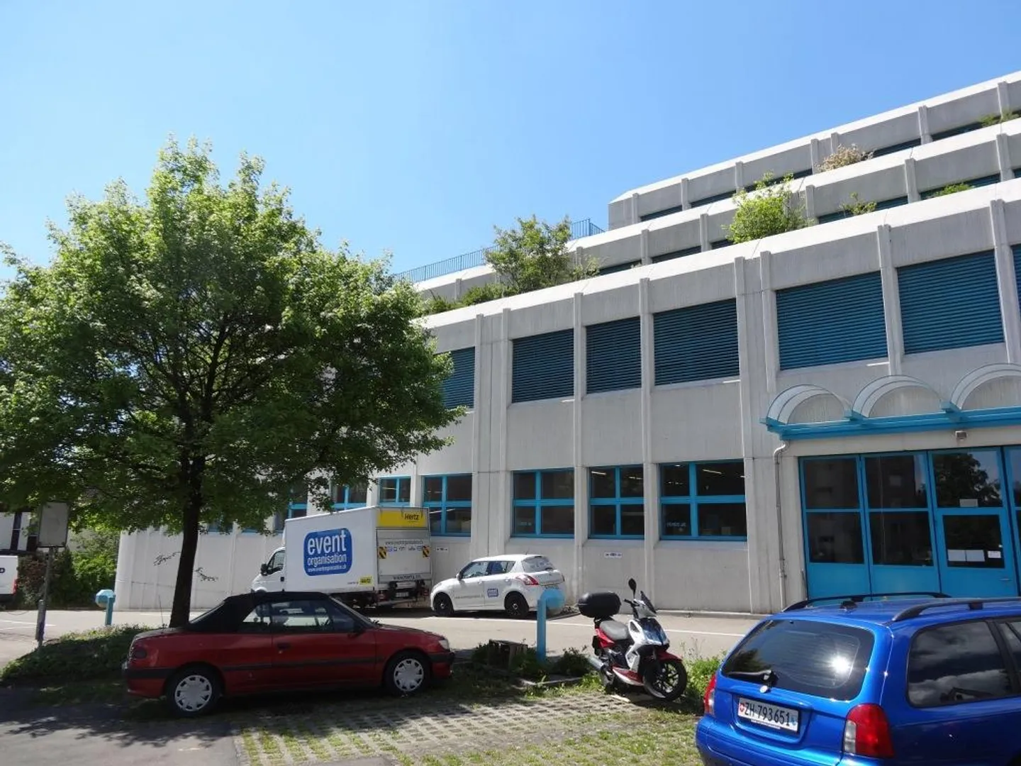 Aussenparkplatz zu Vermieten - Foto 2 von 2