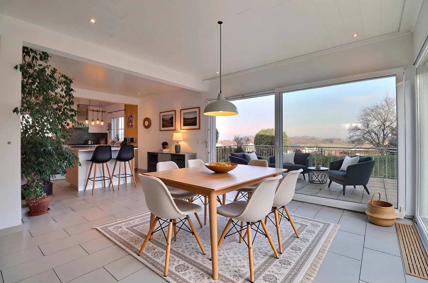 Une villa individuelle exceptionnelle dans un environnement verdoyant - Photo 5 sur 13