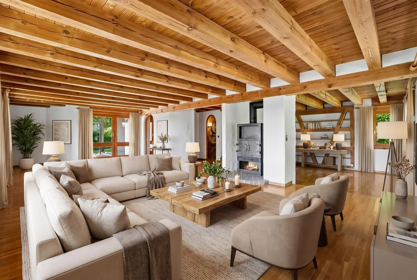 Single-family house at the edge of the forest – Spacious and characterful - Photo 1 of 19