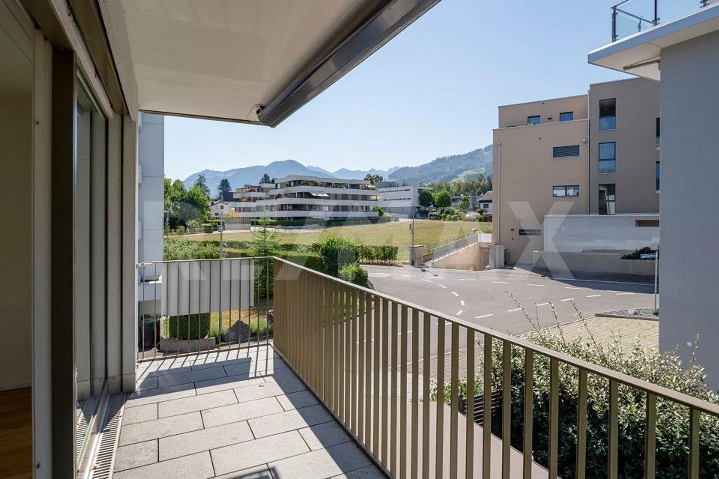 2.5-Zimmerwohnung mit hochwertigem Ausbau und sonnigem Balkon in La... - Photo 7 of 13