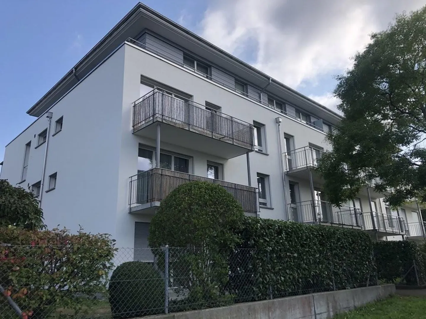 Appartement en attique avec sa propre tour de lavage - idyllique et proche de la ville - Photo 1 sur 8