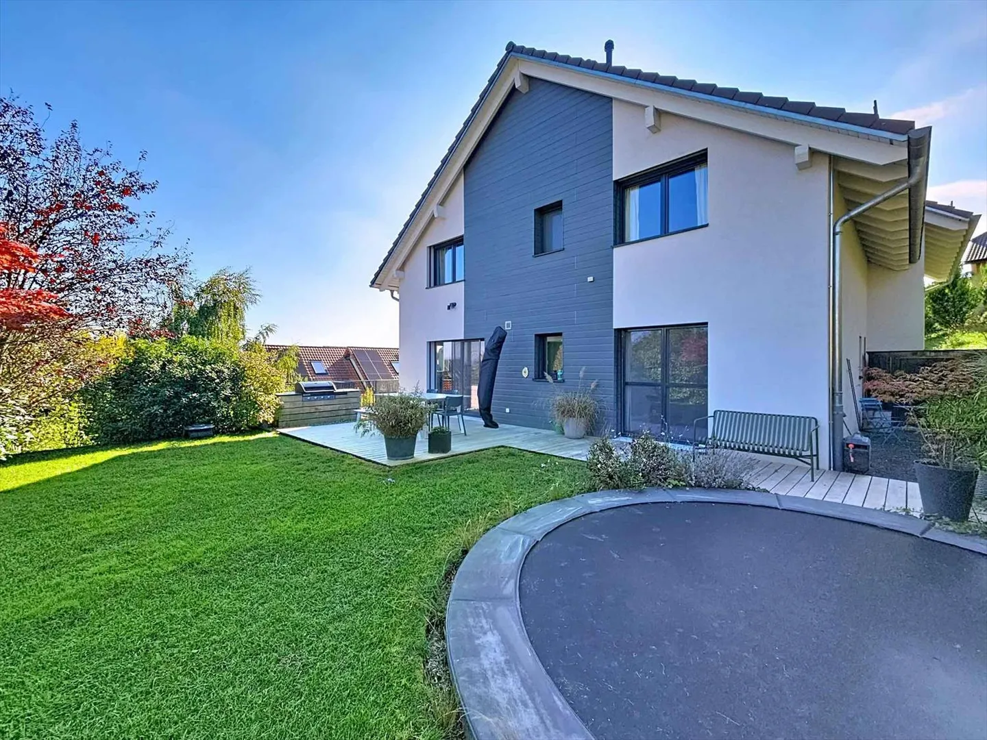 Villa a schiera contemporanea con giardino! - Foto 1 di 13