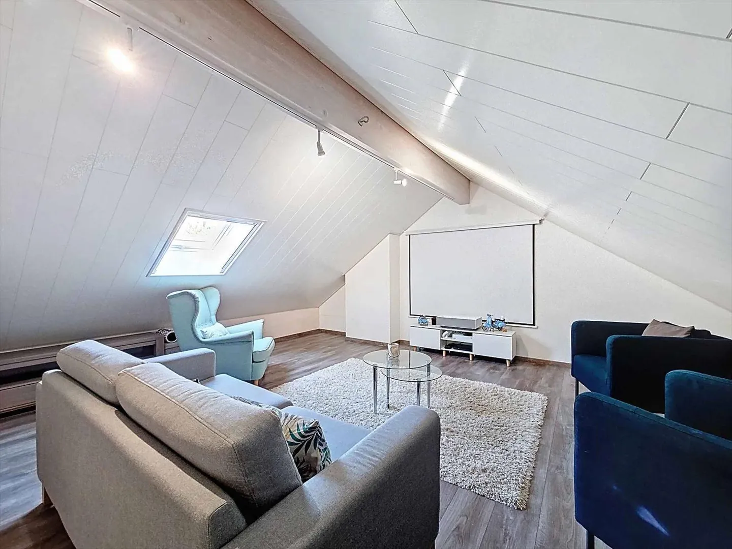 Villa a schiera contemporanea con giardino! - Foto 9 di 13